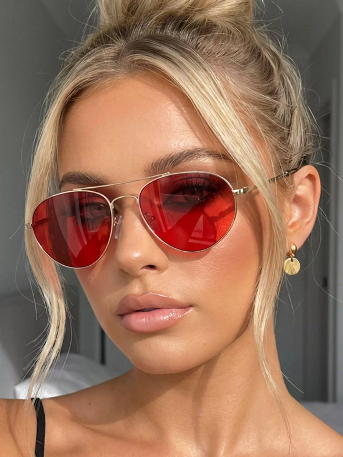 Vintage round sunglasses with tinted lenses