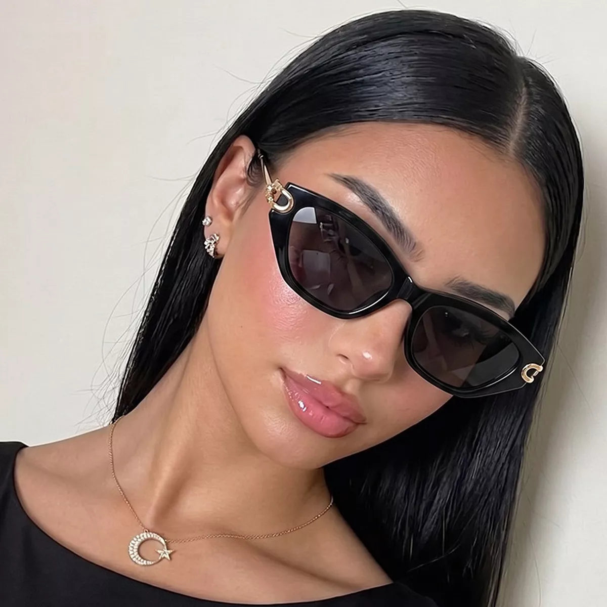 Cat-eye sunglasses with UV protection