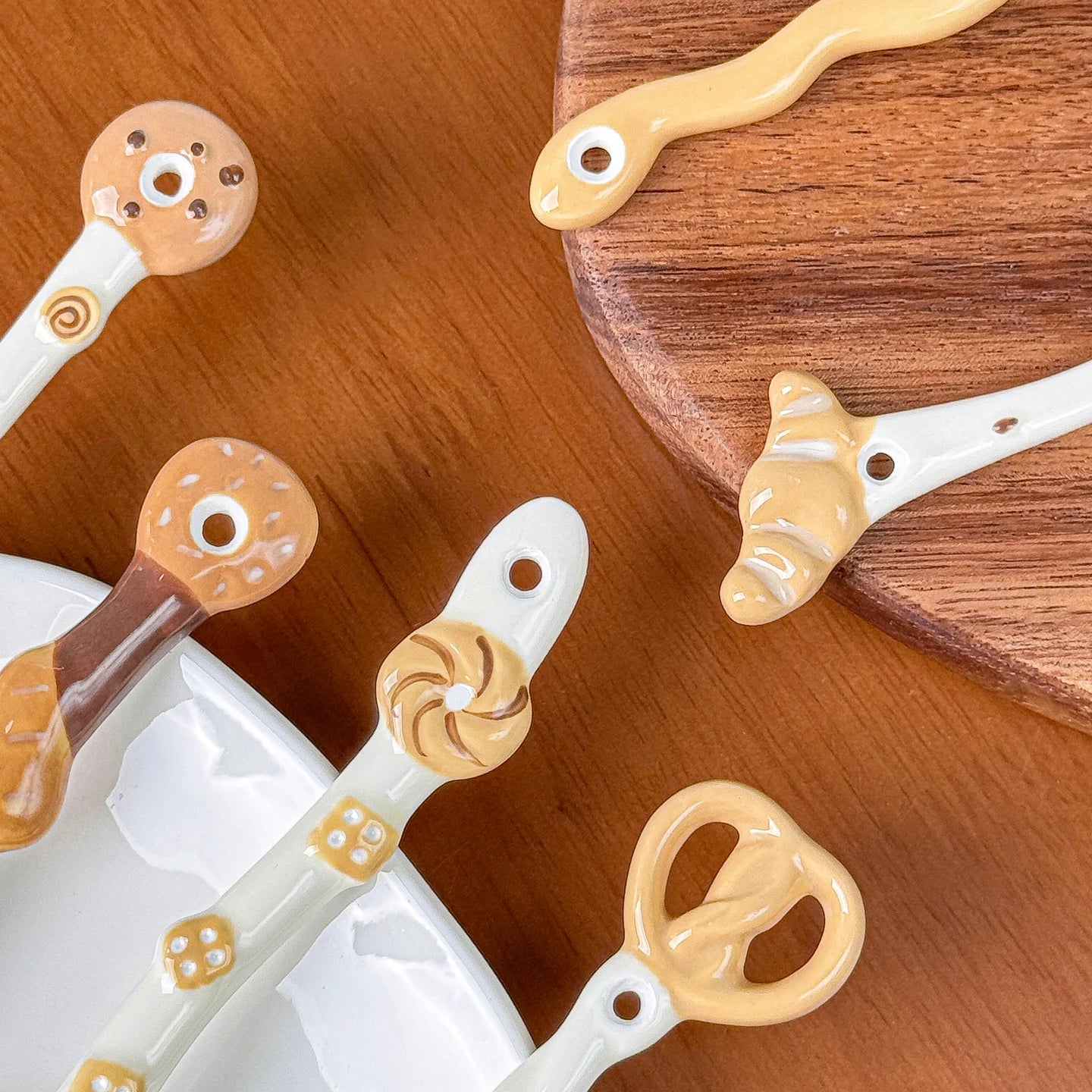 Ceramic Long-Handled Spoon — Bread & Biscuit Design — product image 4